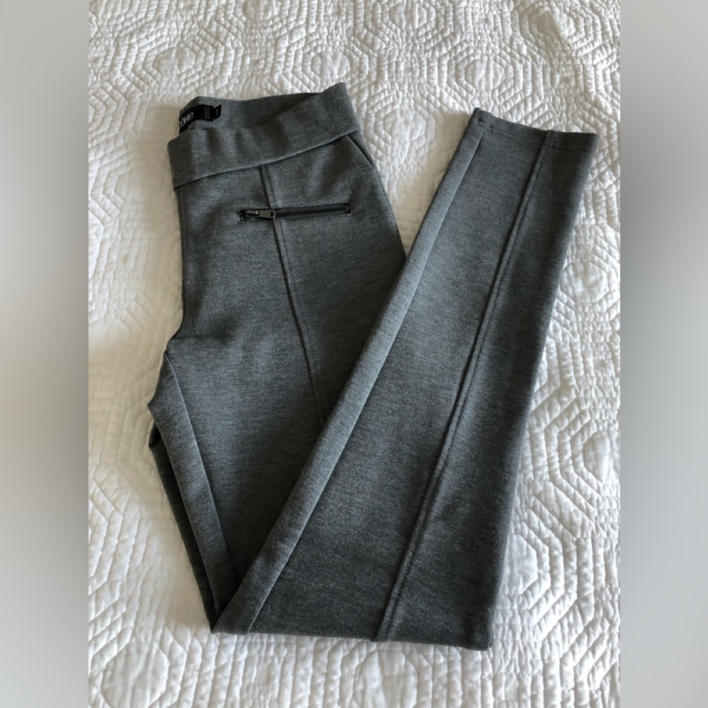 Simons ICONE gray stretch legging size S